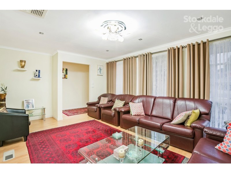 15 Willow Drive, Hampton Park VIC 3976