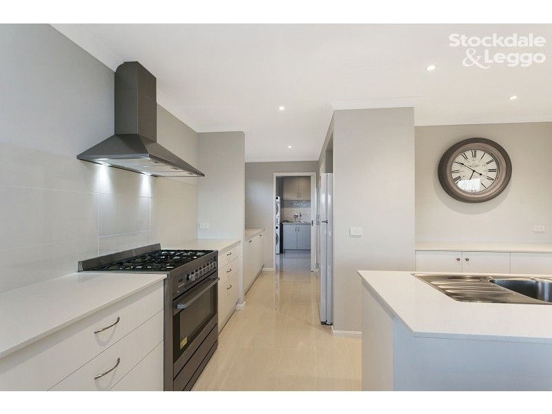 64 London Crescent, Narre Warren VIC 3805