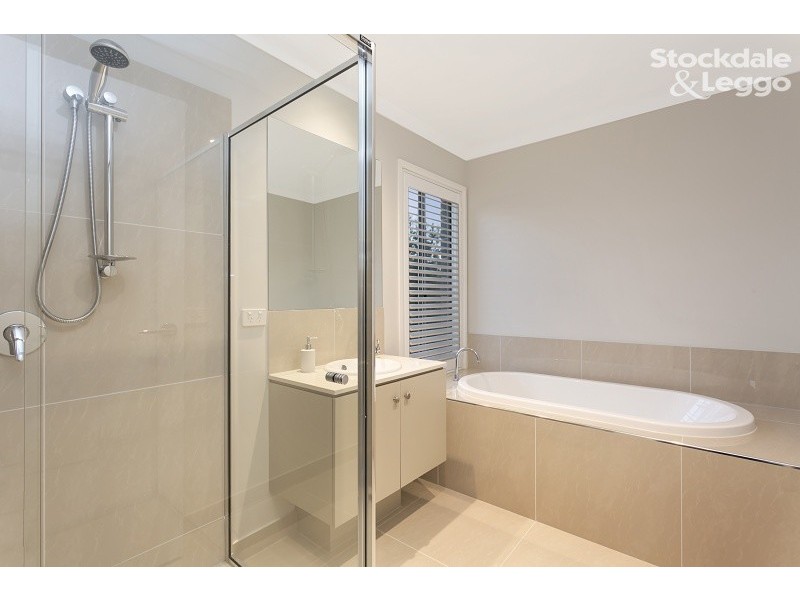 64 London Crescent, Narre Warren VIC 3805