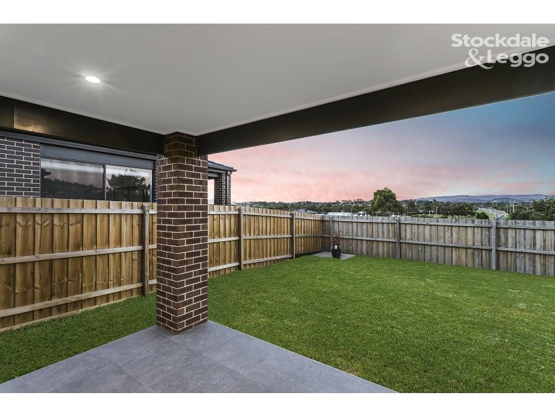 64 London Crescent, Narre Warren VIC 3805