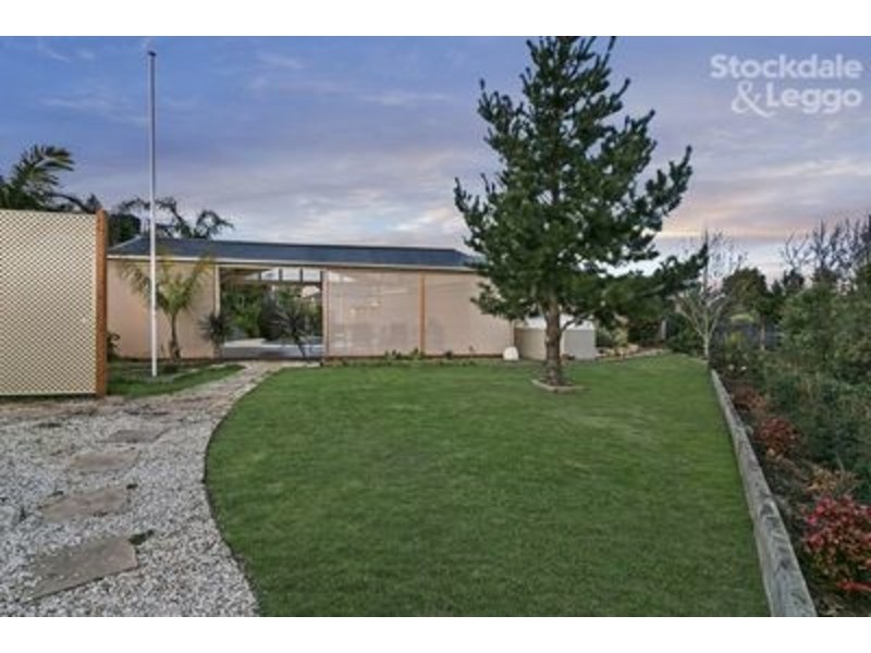 10 Lorne Court, Berwick VIC 3806