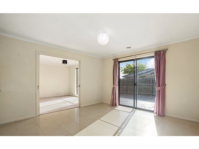 15 Sarah Louise Place, Berwick VIC 3806