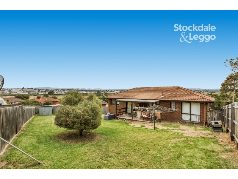 2 Caroline Place, Hampton Park VIC 3976