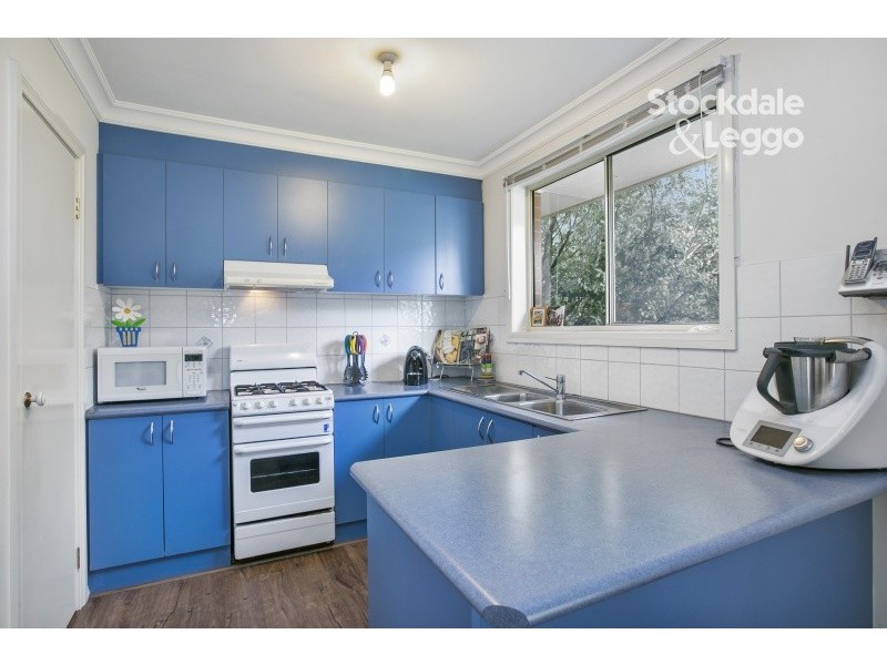 1/12 Meadow Wood Walk, Narre Warren VIC 3805