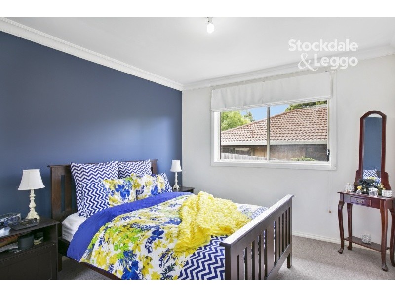 1/12 Meadow Wood Walk, Narre Warren VIC 3805