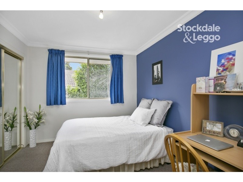 1/12 Meadow Wood Walk, Narre Warren VIC 3805