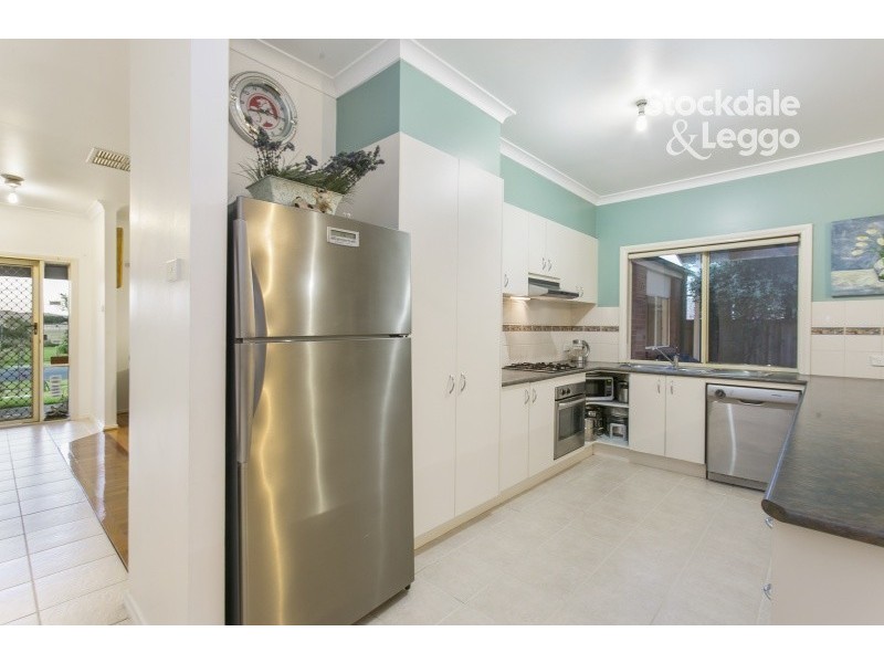 32 Kingston Avenue, Narre Warren South VIC 3805