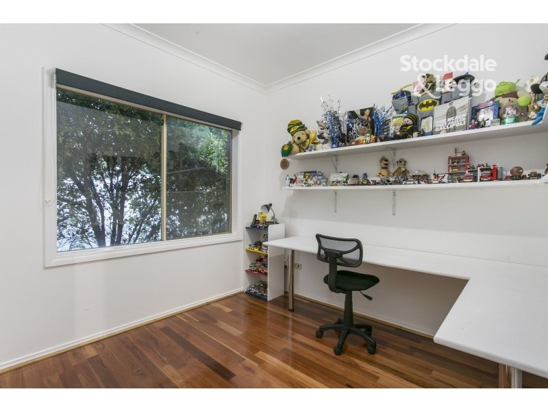 32 Kingston Avenue, Narre Warren South VIC 3805