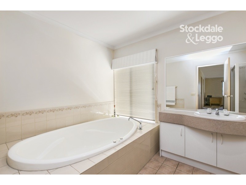 12 President Road, Narre Warren South VIC 3805