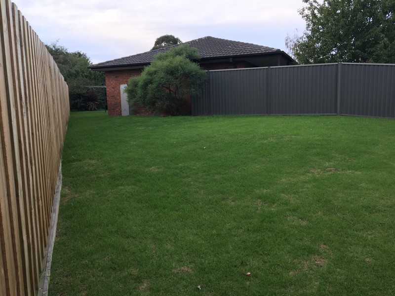 9 Collins Crescent, Berwick VIC 3806