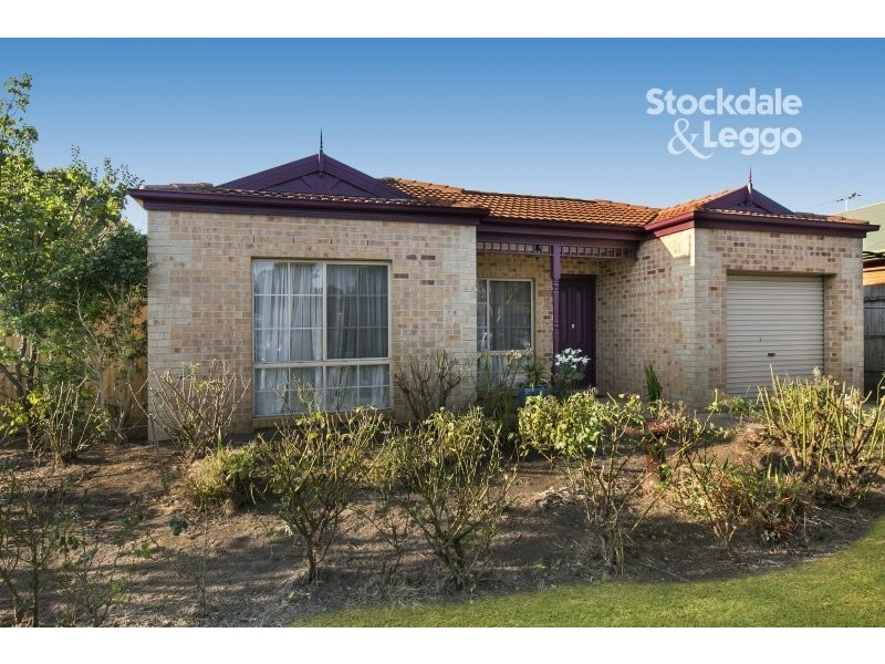 2 Regent Close, Berwick VIC 3806