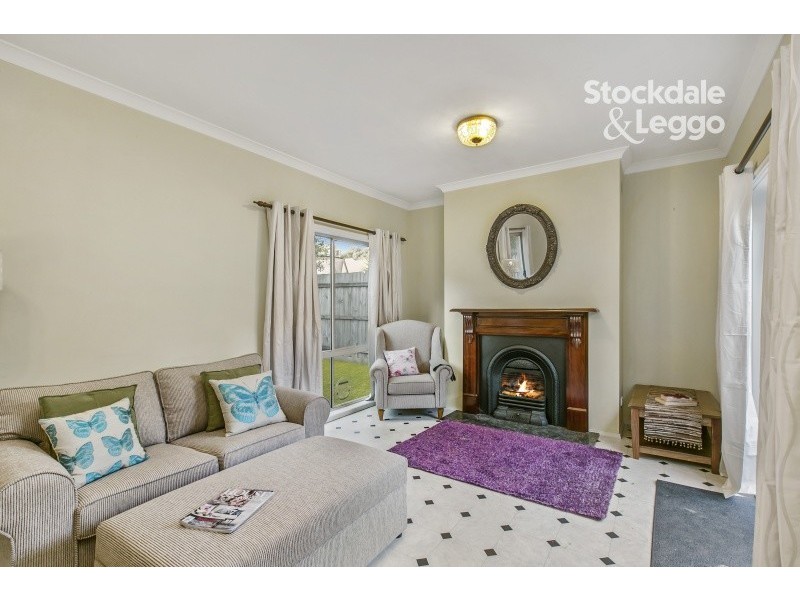 2 Regent Close, Berwick VIC 3806