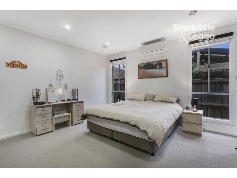 13 Lia Amie Place, Berwick VIC 3806