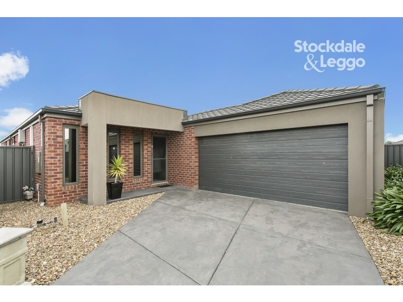 11 Rahni Close, Narre Warren VIC 3805