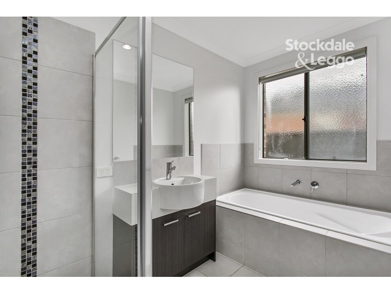 11 Rahni Close, Narre Warren VIC 3805