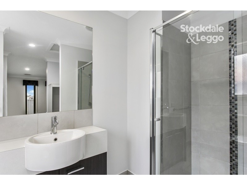 11 Rahni Close, Narre Warren VIC 3805