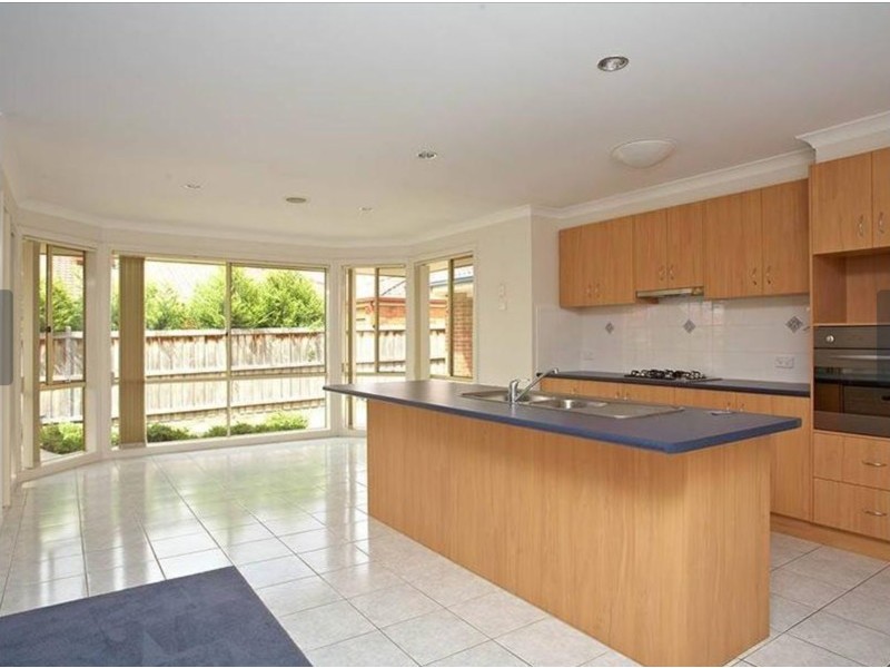 10 Toulouse Terrace, Narre Warren South VIC 3805