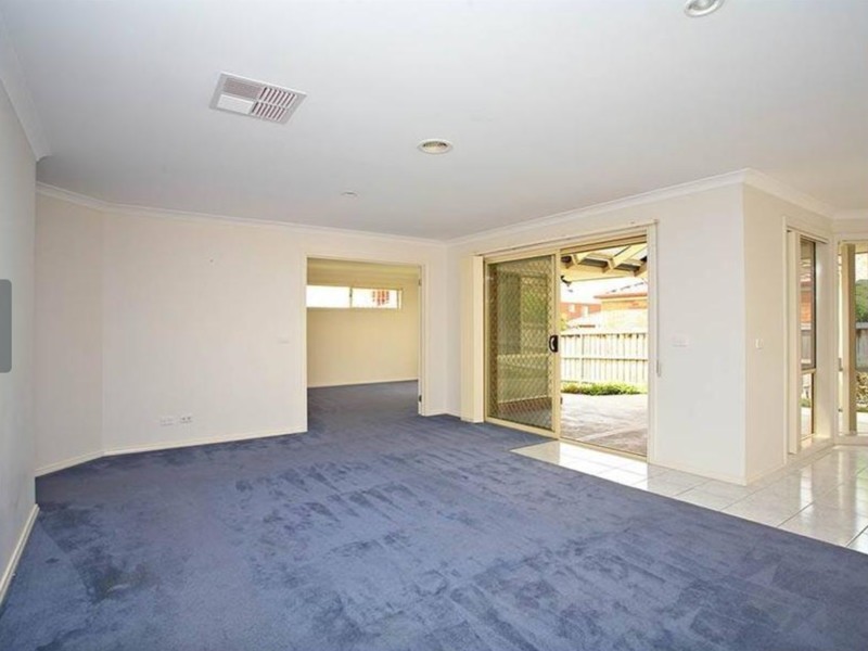 10 Toulouse Terrace, Narre Warren South VIC 3805