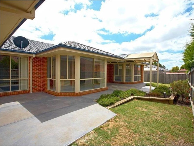 10 Toulouse Terrace, Narre Warren South VIC 3805