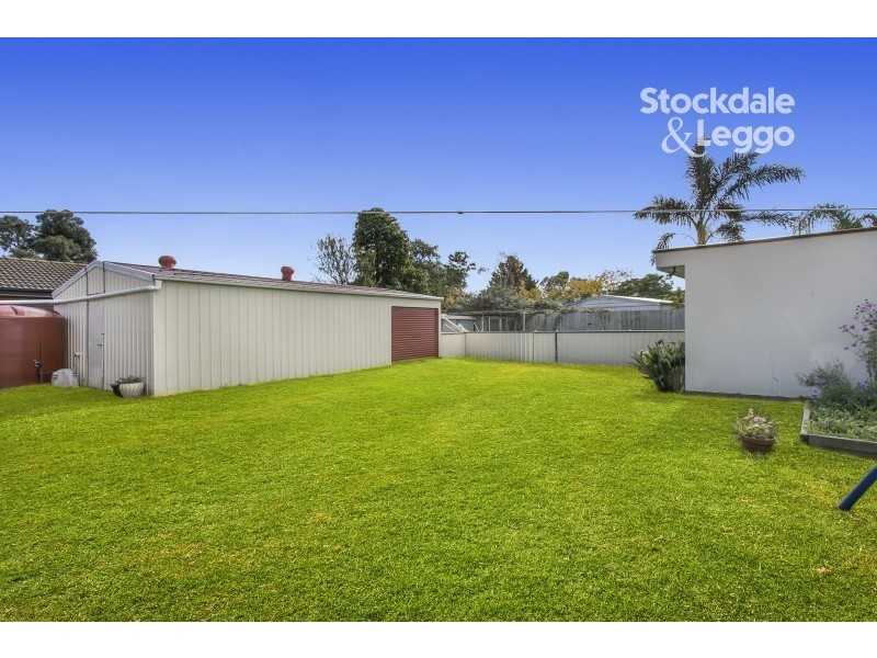 98 Endeavour Drive, Cranbourne North VIC 3977