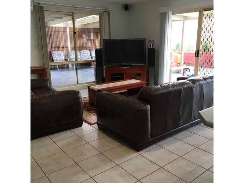 8 Sunbeam Court, Narre Warren South VIC 3805