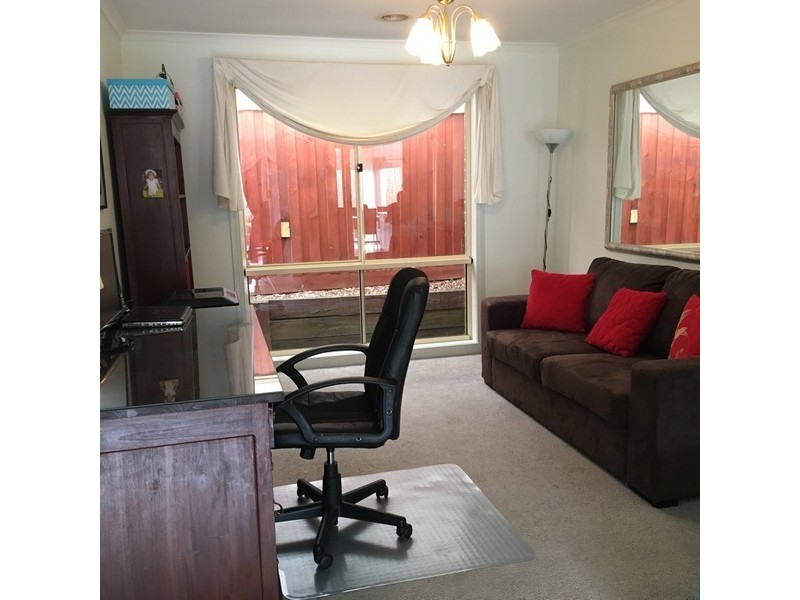 8 Sunbeam Court, Narre Warren South VIC 3805