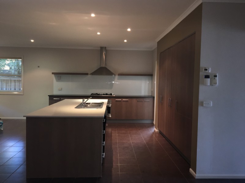 5 Sunhill Way, Berwick VIC 3806