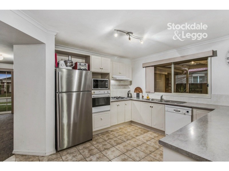 15 Brookville Court, Narre Warren South VIC 3805