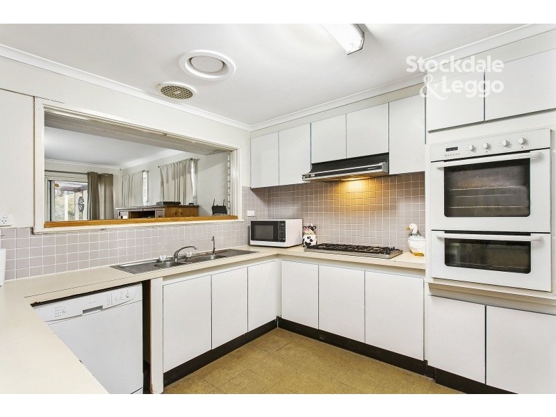 34 Mahon Crescent, Narre Warren VIC 3805