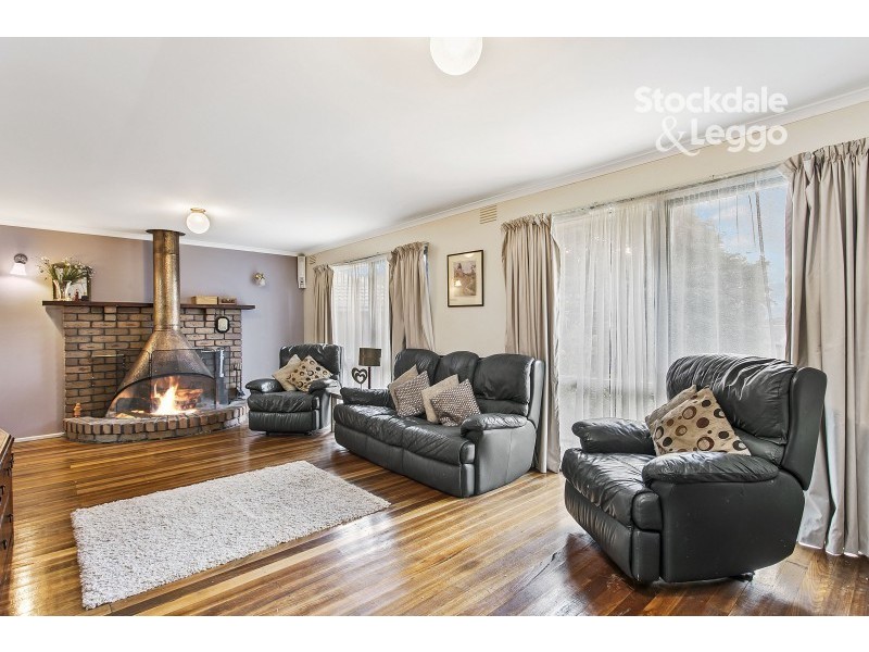 34 Mahon Crescent, Narre Warren VIC 3805