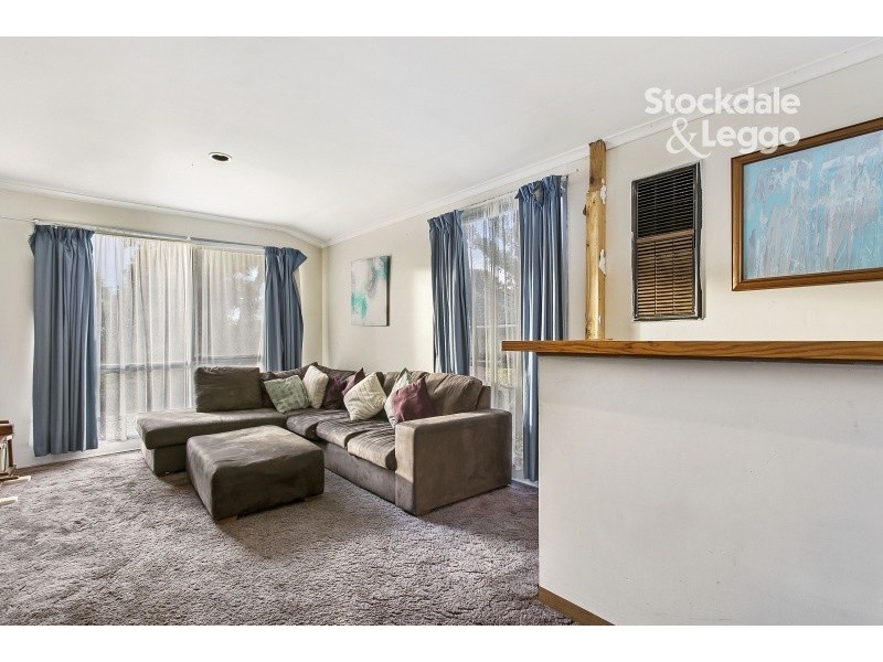 34 Mahon Crescent, Narre Warren VIC 3805