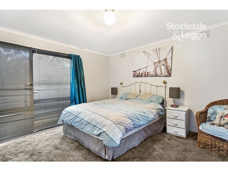 34 Mahon Crescent, Narre Warren VIC 3805