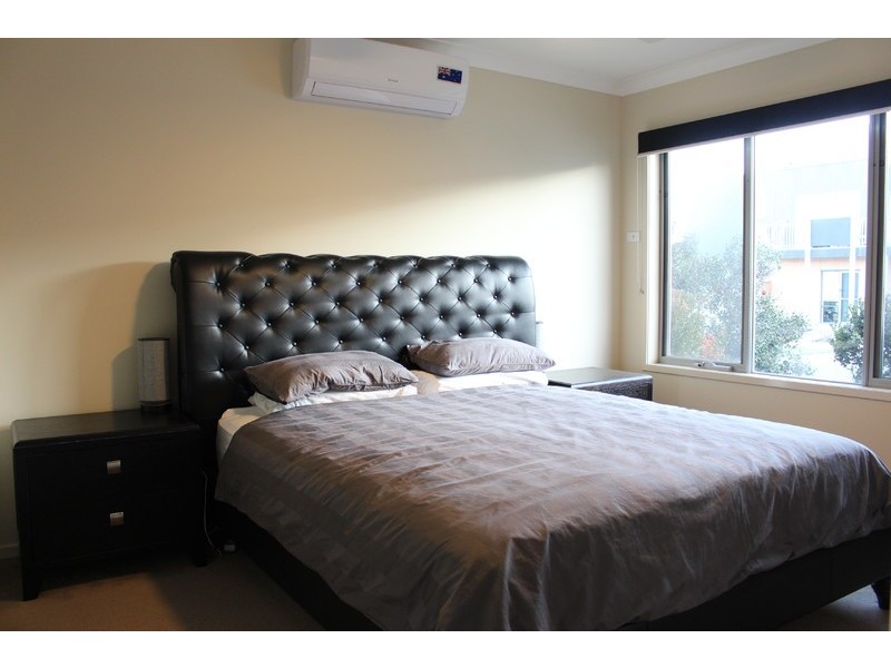 13 Paxford Drive, Cranbourne North VIC 3977