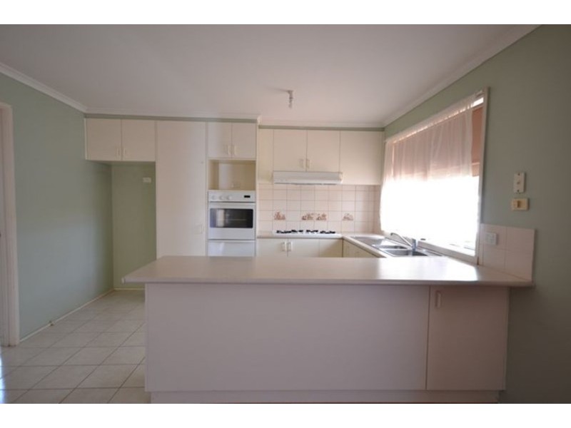 9 Browtop Road, Narre Warren VIC 3805