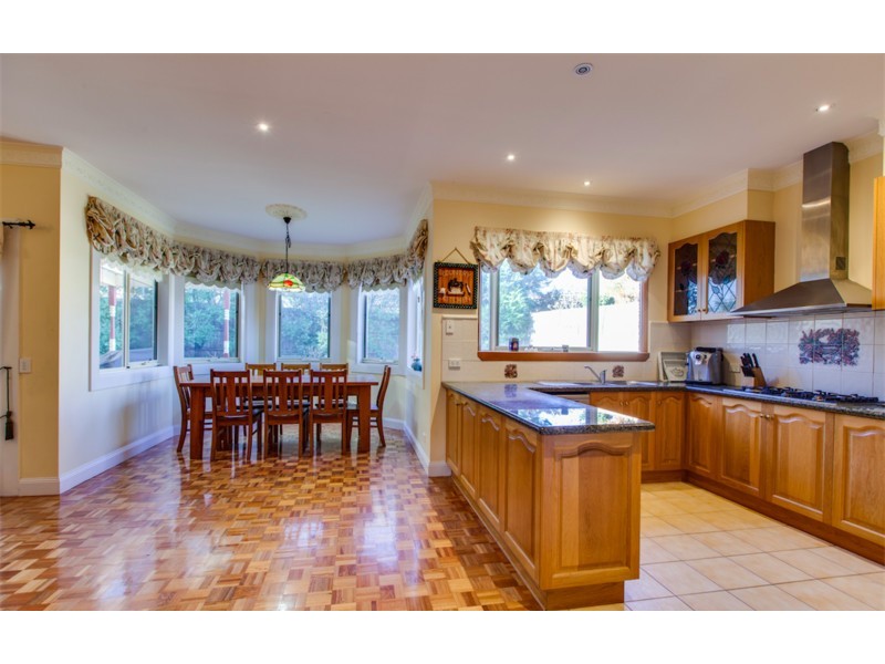 5 Sherbrooke Court, Narre Warren South VIC 3805