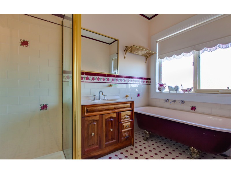 5 Sherbrooke Court, Narre Warren South VIC 3805