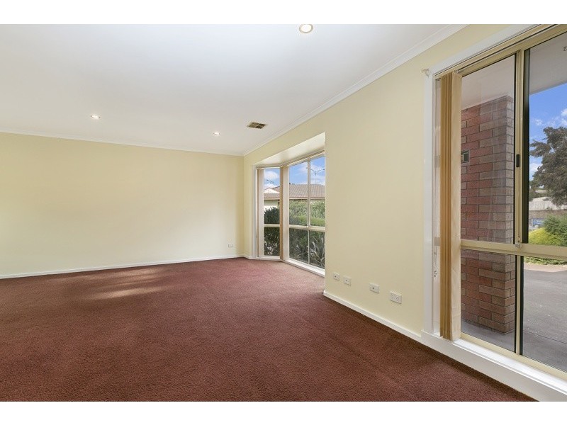 10 Fira Court, Narre Warren VIC 3805