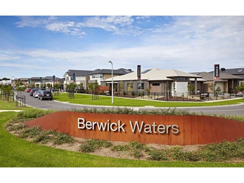 415 Merrin Circuit, Clyde North VIC 3978