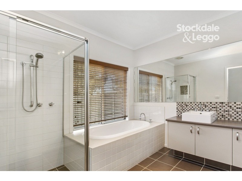 1 Kimberley Downs Court, Narre Warren South VIC 3805