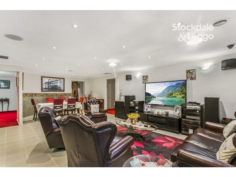 8 Kenton Walk, Narre Warren South VIC 3805