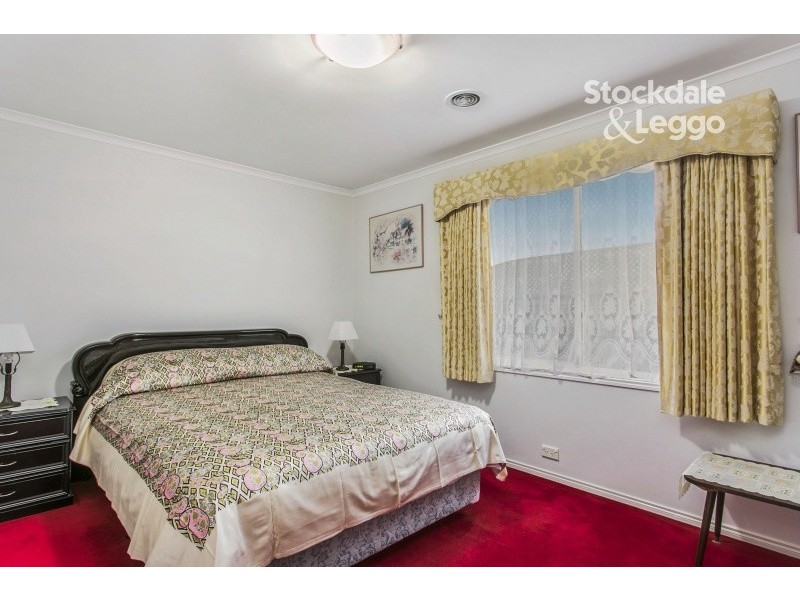 8 Kenton Walk, Narre Warren South VIC 3805