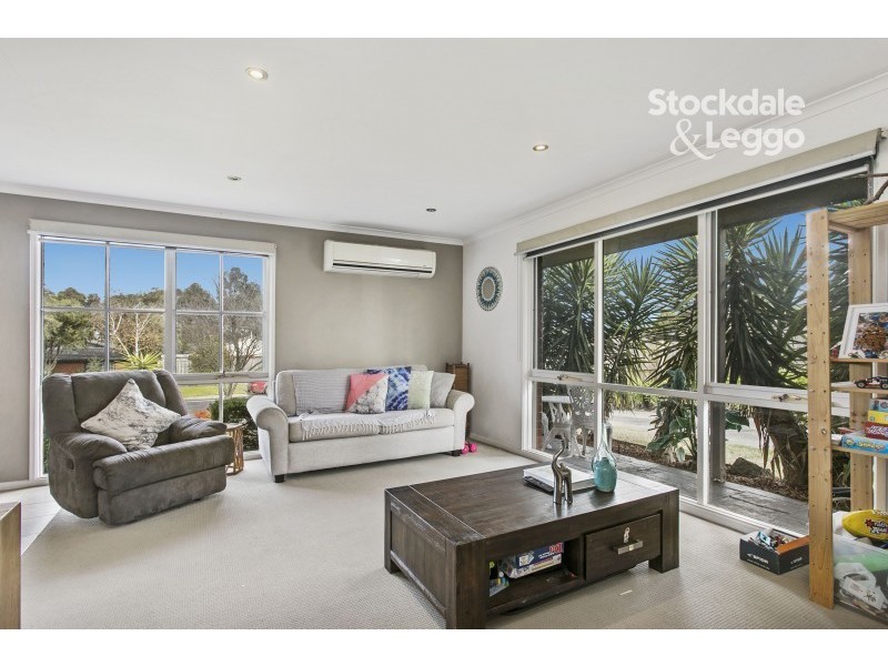 22 Amber Crescent, Narre Warren VIC 3805