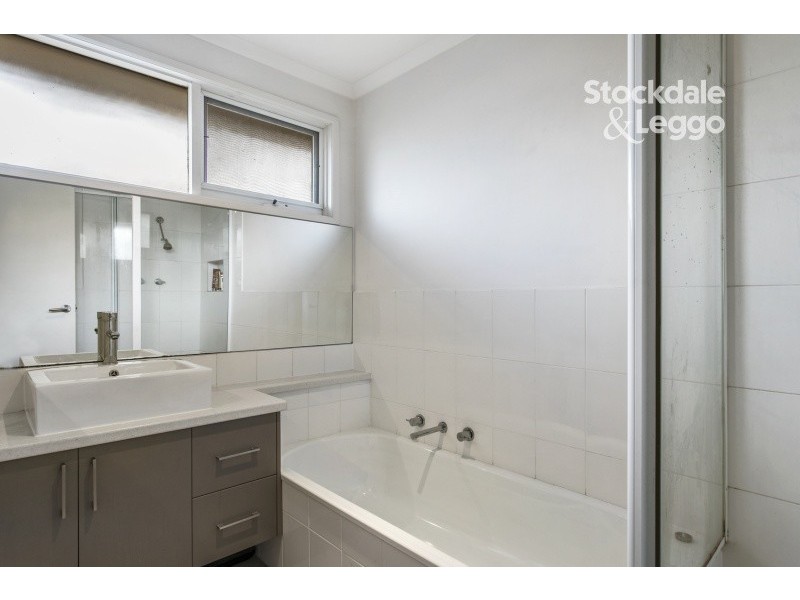 22 Amber Crescent, Narre Warren VIC 3805