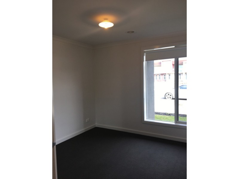 3 Fairweather Parade, Officer VIC 3809