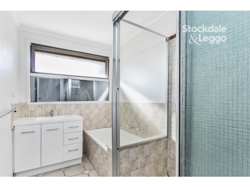 17/132 Somerville Road, Hampton Park VIC 3976