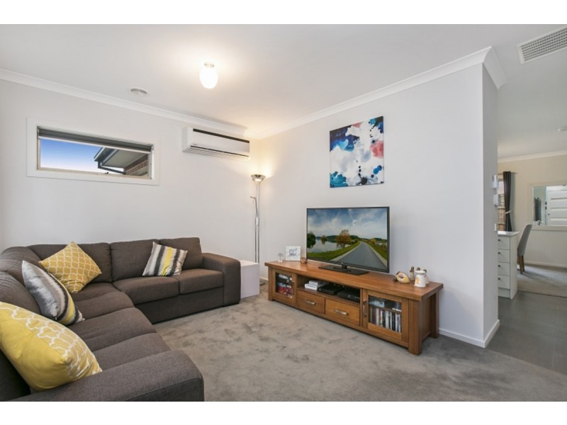 41 Sallys Run, Hampton Park VIC 3976