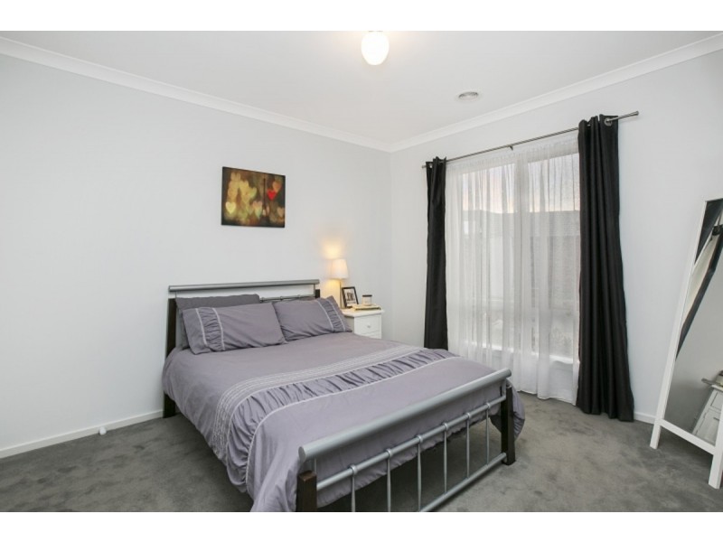 41 Sallys Run, Hampton Park VIC 3976