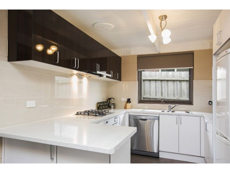 31 Spring Road, Junction Village VIC 3977