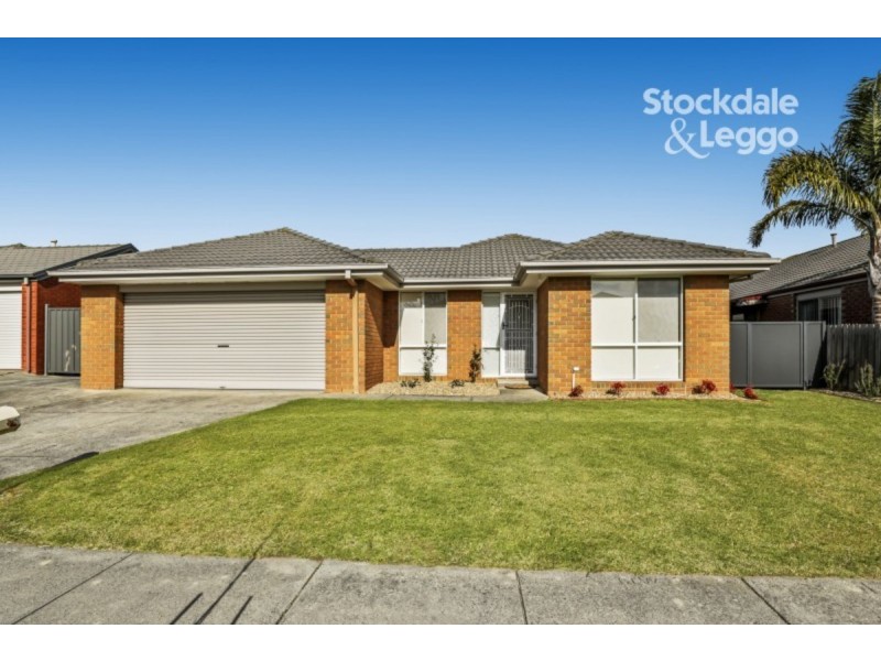 114 Strathaird Drive, Narre Warren South VIC 3805