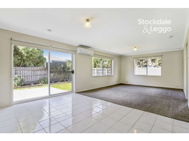 114 Strathaird Drive, Narre Warren South VIC 3805